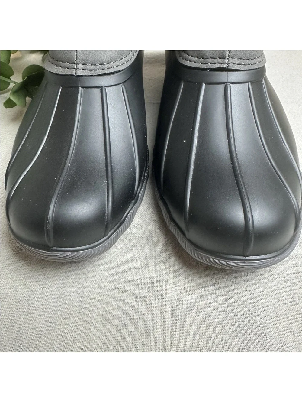 Maurices Size 8.5 Jade Side Buckle Lace Up Duck Boots Gray